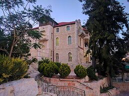 Alhambra Palace Hotel Suites