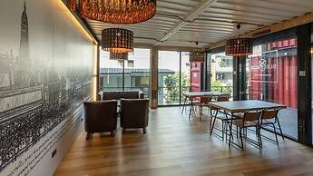 Sleep Box Sukhumvit 22