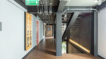 Sleep Box Sukhumvit 22