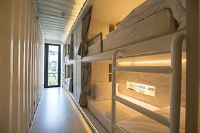 Sleep Box Sukhumvit 22