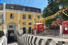 LSA Ascensor da Bica by Numa