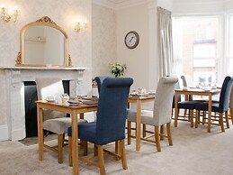 Rosslyn House