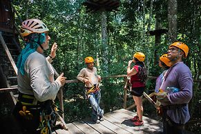 Avatar Amazon Lodge & Canopy Park