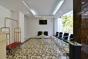 Serene Valley Hotel