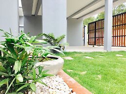 Mondara Vacation Home