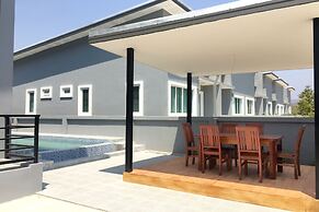 Mondara Vacation Home
