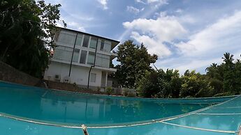 Grindlays Regency Hotel