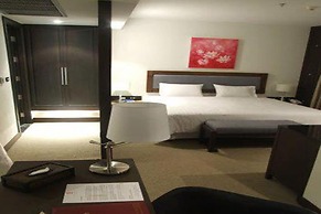 Sunee Grand Hotel