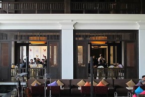 Sunee Grand Hotel