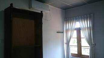 March 9 Hotel Kandy