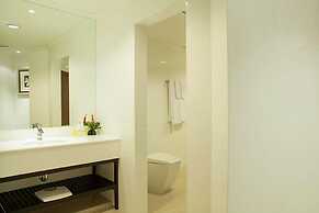 Sir James Resort