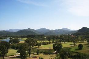 Sir James Resort