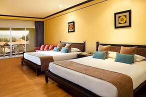 Sir James Resort