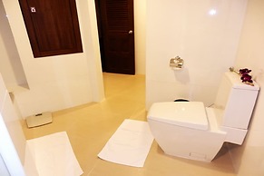 Sir James Resort
