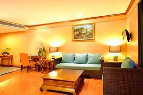 Sir James Resort