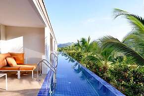 Sir James Resort