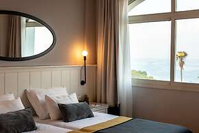Royal Plaza Hotel