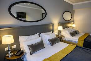 Royal Plaza Hotel