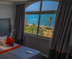 Royal Plaza Hotel