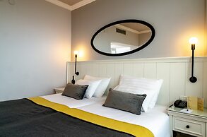 Royal Plaza Hotel