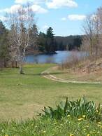 Quiet Bay: Lakeside Escape