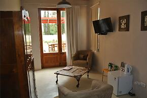The Ibis Lounge