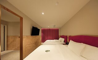 Capace Hotel