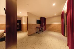 Capace Hotel
