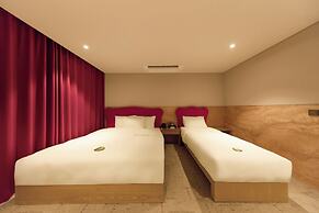 Capace Hotel
