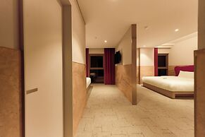 Capace Hotel