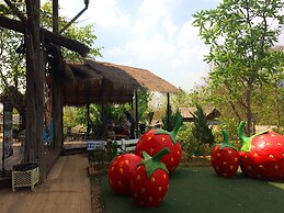 Montri Garden House