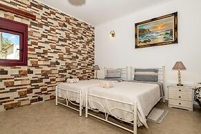 Arazzo Apartments