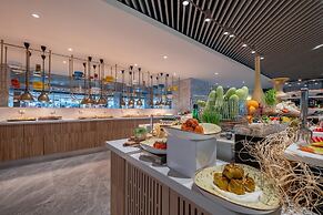 Trendy Palm Beach (Adults Only, 16+)