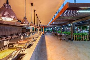 Trendy Palm Beach (Adults Only, 16+)