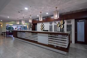 Trendy Side Beach (Adults Only, 16+)