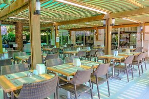 Trendy Side Beach (Adults Only, 16+)