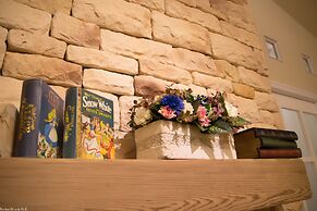 Books & Woods B&B