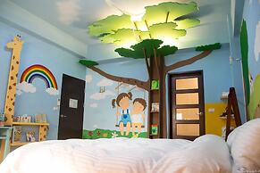 Books & Woods B&B