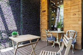 Lounge Inn