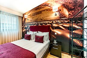 Lounge Inn