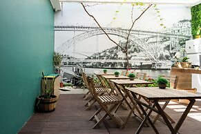 Lounge Inn