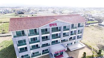 Sunbeach Resort