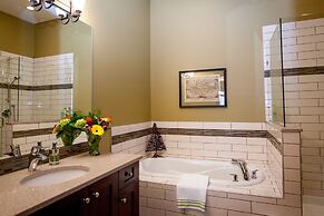 Hillcrest Farm Market B&B
