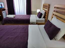 Ziyobaxsh Hotel