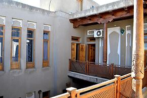 Ziyobaxsh Hotel
