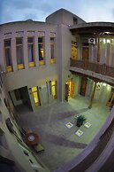 Ziyobaxsh Hotel