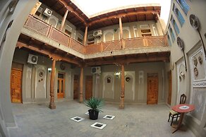 Ziyobaxsh Hotel