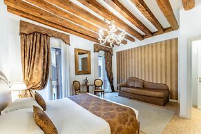 San Teodoro Palace Luxury Apartments