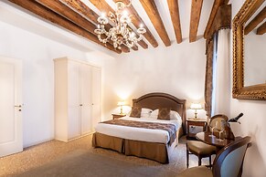 San Teodoro Palace Luxury Apartments