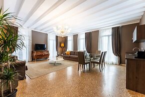 San Teodoro Palace Luxury Apartments